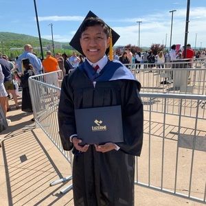 Meet your Posher, Carlos